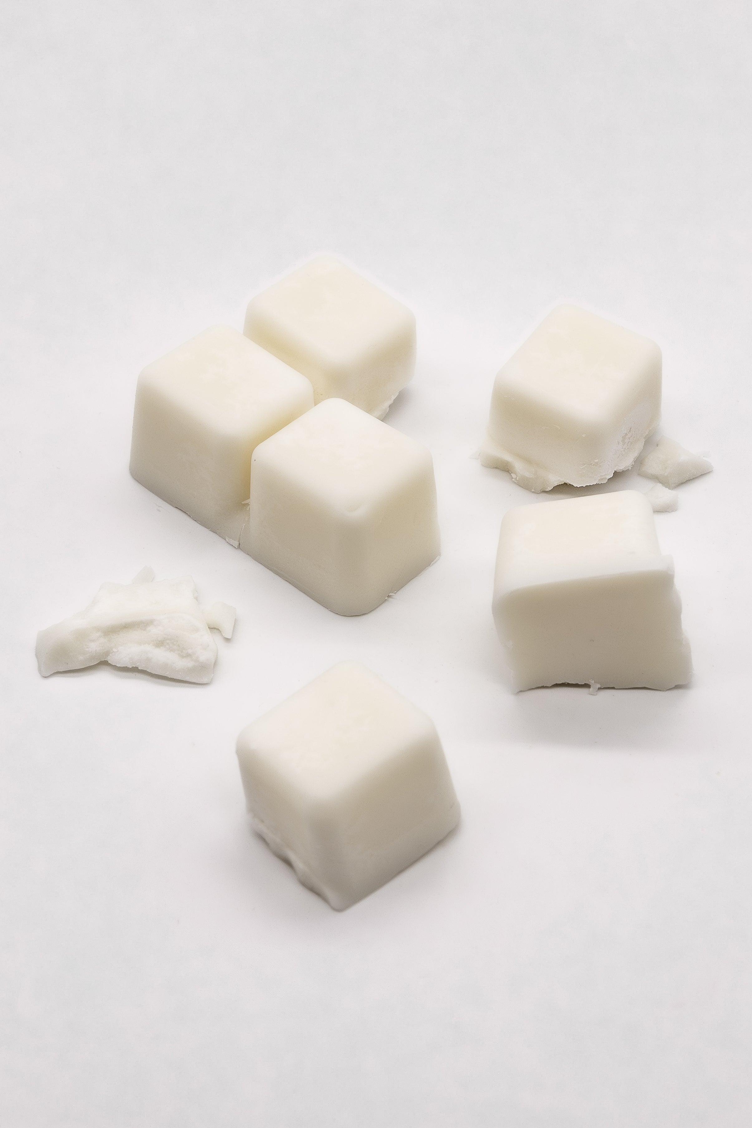 Fog & Flora wax melt removed from packaging